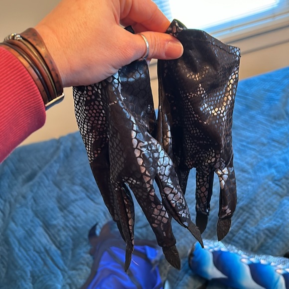 Dragon costume - Picture 7 of 7